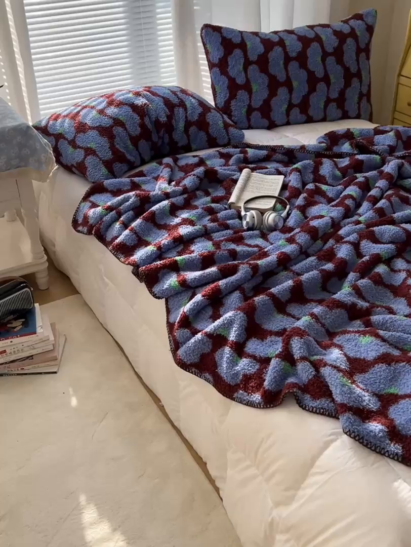 91家纺网 家纺一手货源 找家纺 舒隅家纺 A类高级感半边绒三角针毛毯毯子 芙纹-蓝