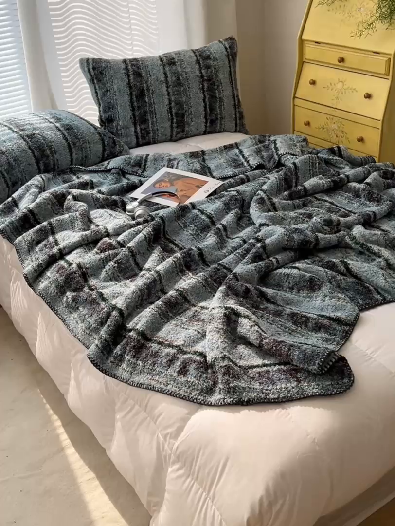 91家纺网 家纺一手货源 找家纺 舒隅家纺 A类高级感半边绒三角针毛毯毯子 黛弦-绿