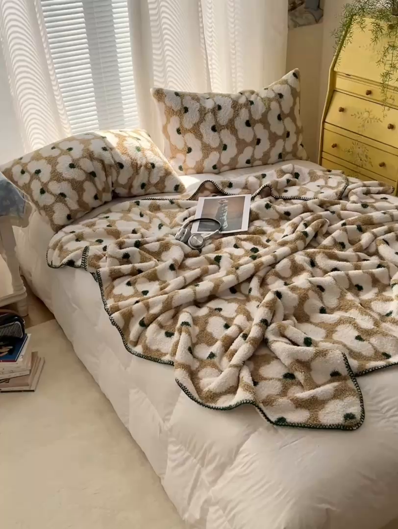 91家纺网 家纺一手货源 找家纺 舒隅家纺 A类高级感半边绒三角针毛毯毯子 芙纹-米