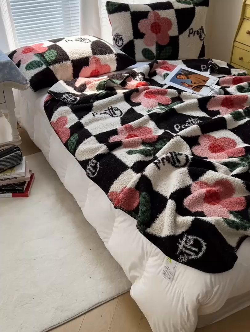 91家纺网 家纺一手货源 找家纺 舒隅家纺 A类高级感半边绒三角针毛毯毯子 奇境花园