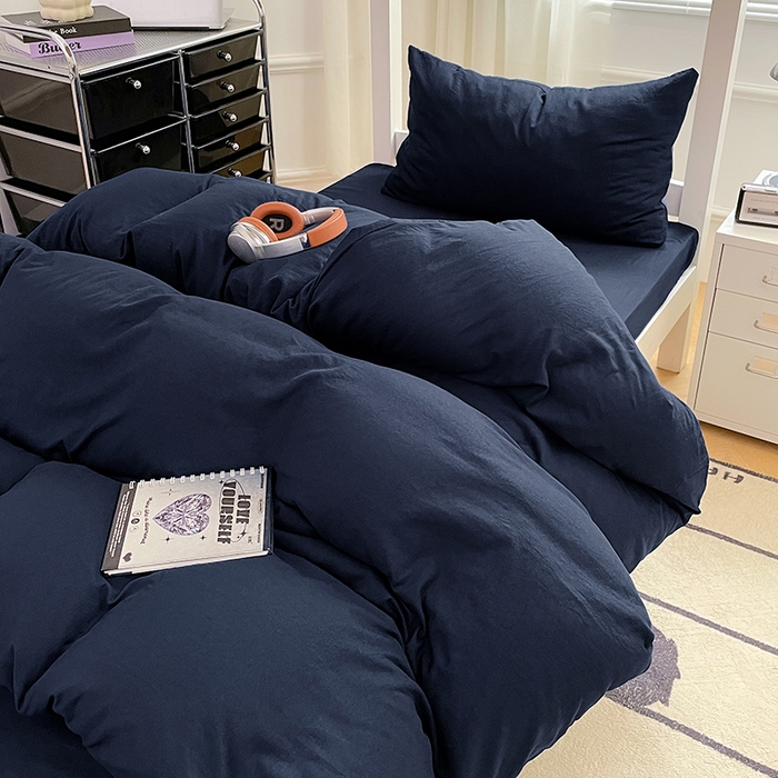 91家纺网 家纺一手货源 找家纺 梦卓家纺 2025新款学生宿舍上下铺纯色水洗棉三件套 宝石蓝