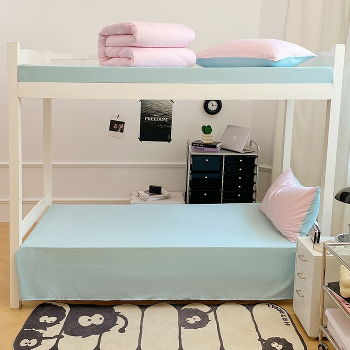 91家纺网 家纺一手货源 找家纺 梦卓家纺 2025新款学生宿舍上下铺纯色水洗棉三件套 草莓冰