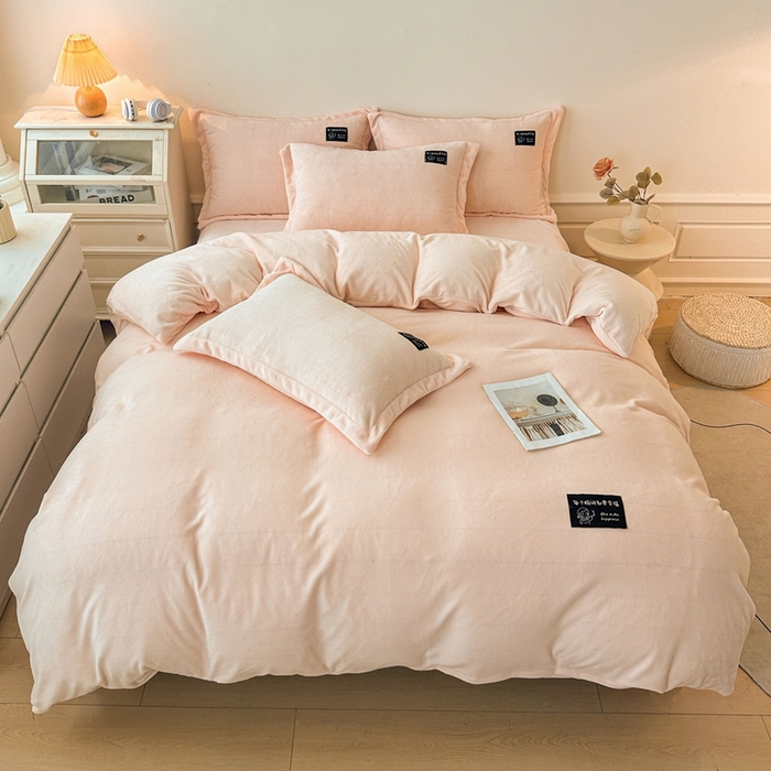 莱越家纺 2025新款高克重牛奶绒纯色贴标款四件套（8斤重） 贴标-淡雅玉