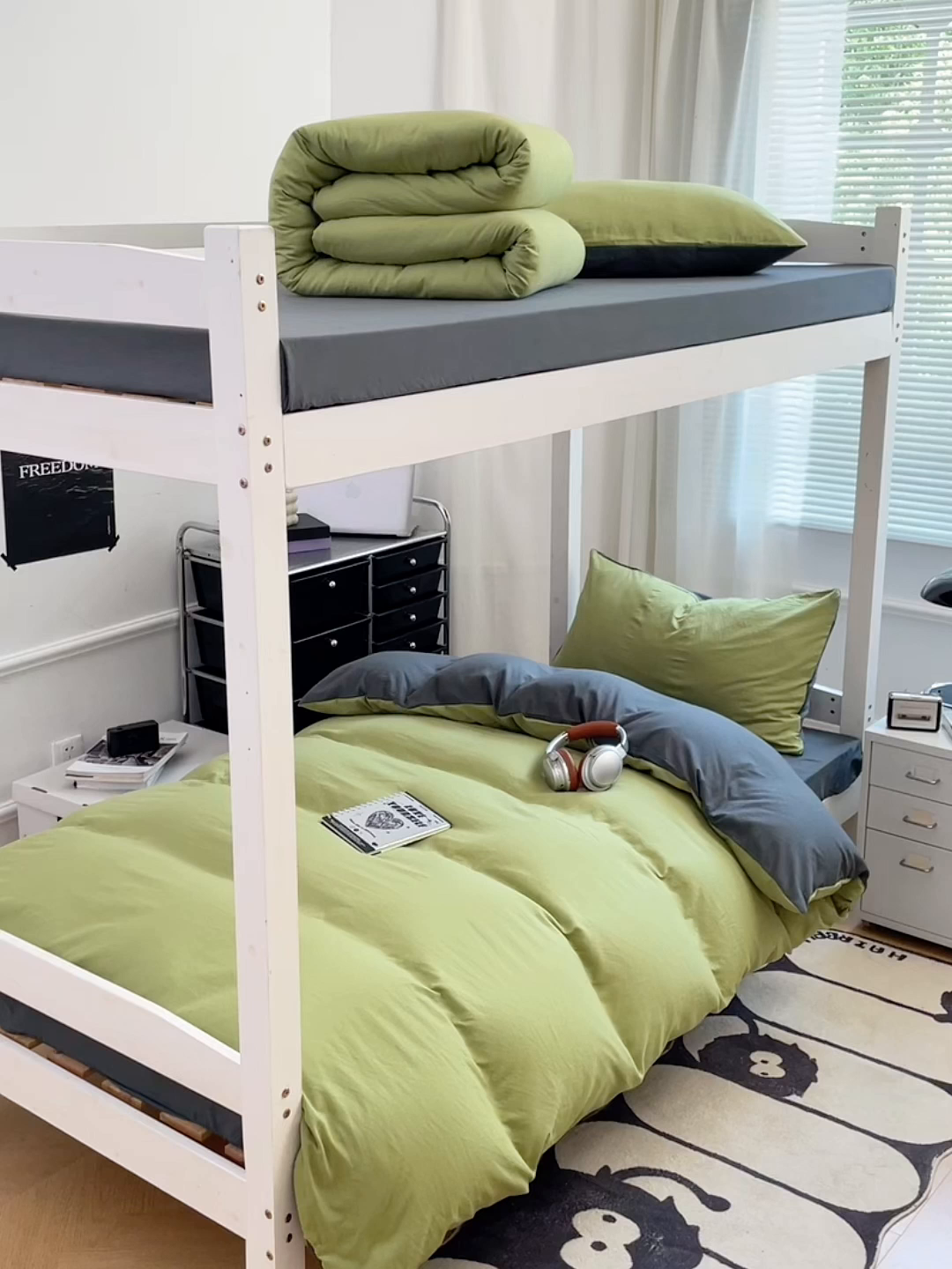 91家纺网 家纺一手货源 找家纺 梦卓家纺 2025新款学生宿舍上下铺纯色水洗棉三件套 芥末绿深灰