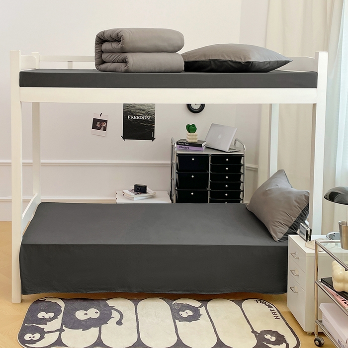 91家纺网 家纺一手货源 找家纺 梦卓家纺 2025新款学生宿舍上下铺纯色水洗棉三件套 魅影深灰