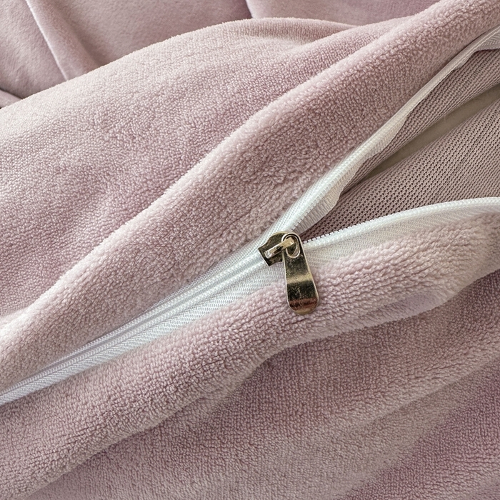 91家纺网 家纺一手货源 找家纺 莱越家纺 2025新款高克重牛奶绒纯色贴标款四件套（8斤重） 贴标-典雅紫