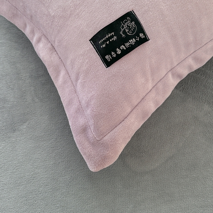 91家纺网 家纺一手货源 找家纺 莱越家纺 2025新款高克重牛奶绒纯色贴标款四件套（8斤重） 贴标-典雅紫+绅士灰