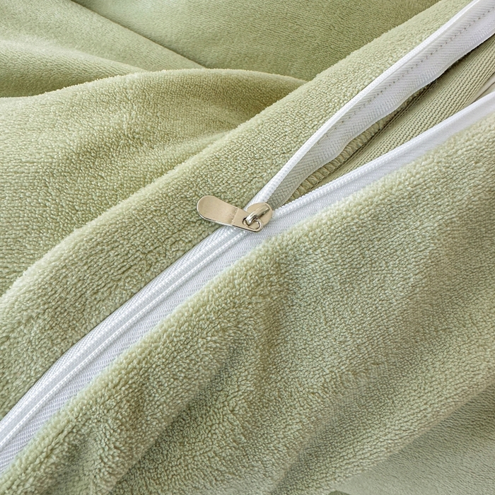 91家纺网 家纺一手货源 找家纺 莱越家纺 2025新款高克重牛奶绒纯色贴标款四件套（8斤重） 贴标-牛奶果绿