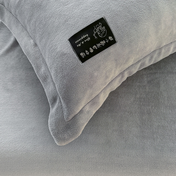 91家纺网 家纺一手货源 找家纺 莱越家纺 2025新款高克重牛奶绒纯色贴标款四件套（8斤重） 贴标-绅士灰