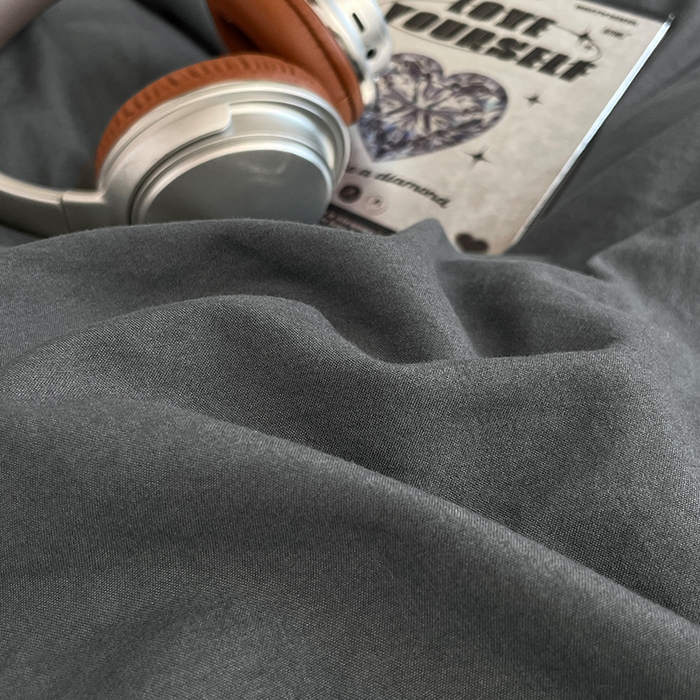 91家纺网 家纺一手货源 找家纺 梦卓家纺 2025新款学生宿舍上下铺纯色水洗棉三件套 深灰