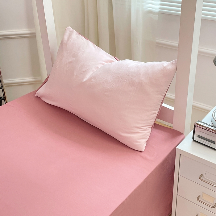 91家纺网 家纺一手货源 找家纺 梦卓家纺 2025新款学生宿舍上下铺纯色水洗棉三件套 水粉藕粉