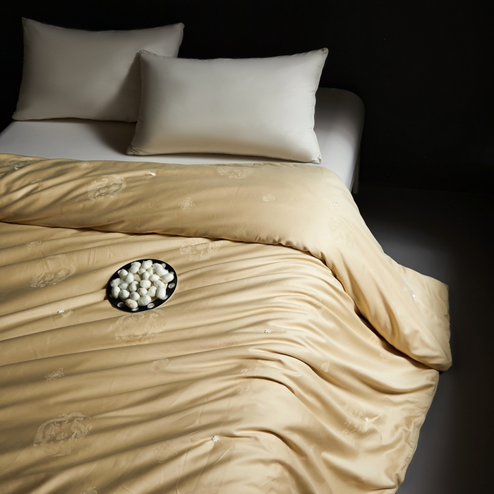 91家纺网 家纺一手货源 找家纺 金同成 2025新款婚庆被冬被子母被春秋被四季被60支全棉龙凤喜字提花蚕丝被 香槟金