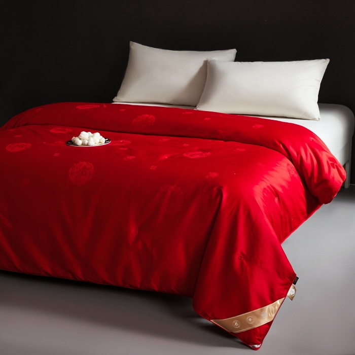 91家纺网 家纺一手货源 找家纺 金同成 2025新款婚庆被冬被子母被春秋被四季被60支全棉龙凤喜字提花蚕丝被 喜庆红