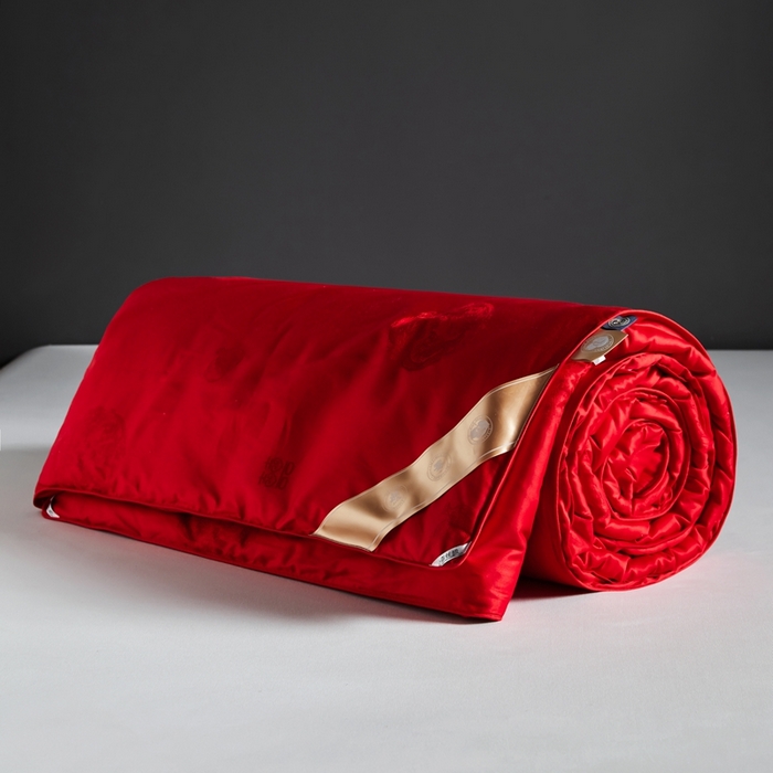 91家纺网 家纺一手货源 找家纺 金同成 2025新款婚庆被冬被子母被春秋被四季被60支全棉龙凤喜字提花蚕丝被 喜庆红