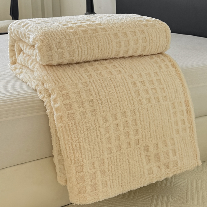 穆琪2025新款高克重华夫格舒棉绒办公家用多功能毯子几何方块塔芙绒毛毯 奶昔白