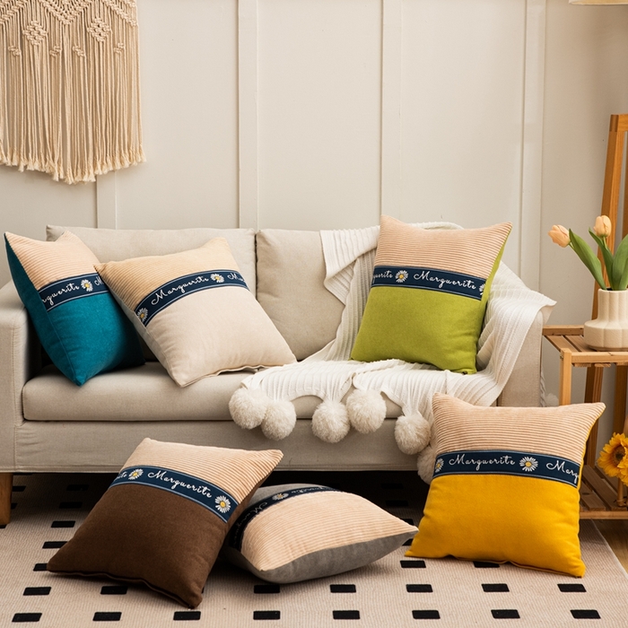 91家纺网 家纺一手货源 找家纺 新奇异 2025新款罗柑菊拼接抱枕（支持定制） 组合图仅供展示