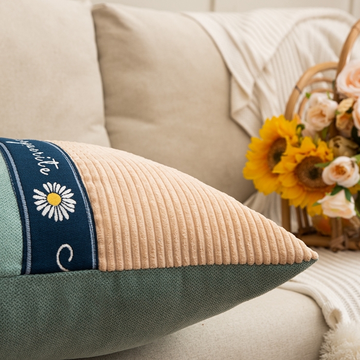 91家纺网 家纺一手货源 找家纺 新奇异 2025新款罗柑菊拼接抱枕（支持定制） 罗柑菊-粉蓝