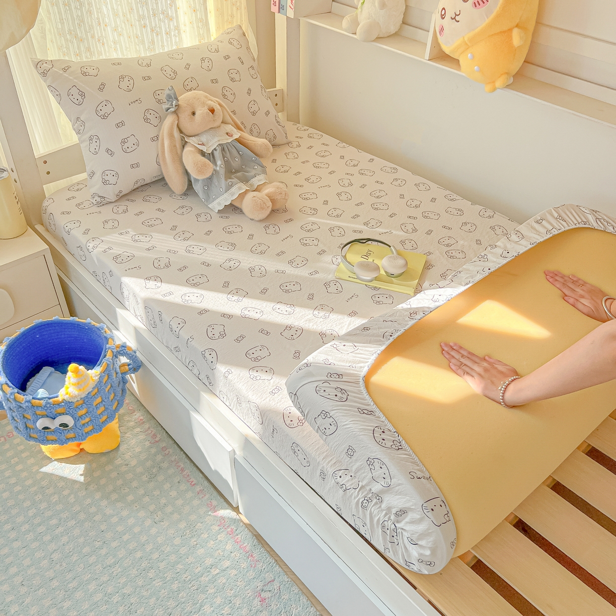 91家纺网 家纺一手货源 找家纺 韩巢家纺 2025新款双层纱学生宿舍寝室床笠单件单床笠上下铺防滑床单床垫套 猫咪恋人