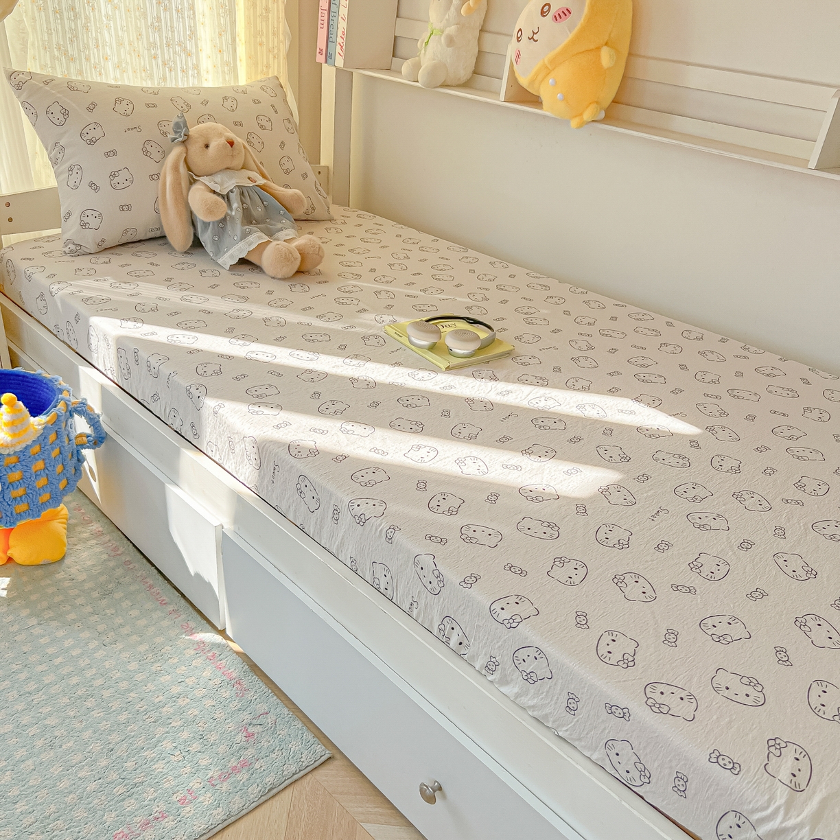 91家纺网 家纺一手货源 找家纺 韩巢家纺 2025新款双层纱学生宿舍寝室床笠单件单床笠上下铺防滑床单床垫套 猫咪恋人