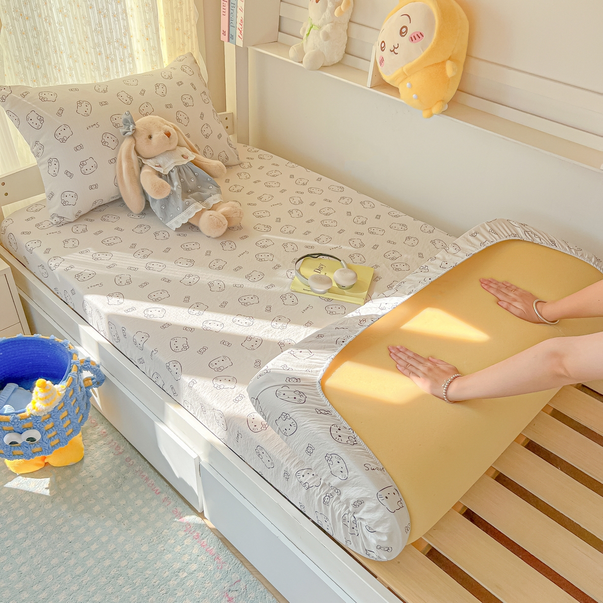 91家纺网 家纺一手货源 找家纺 韩巢家纺 2025新款双层纱学生宿舍寝室床笠单件单床笠上下铺防滑床单床垫套 猫咪恋人