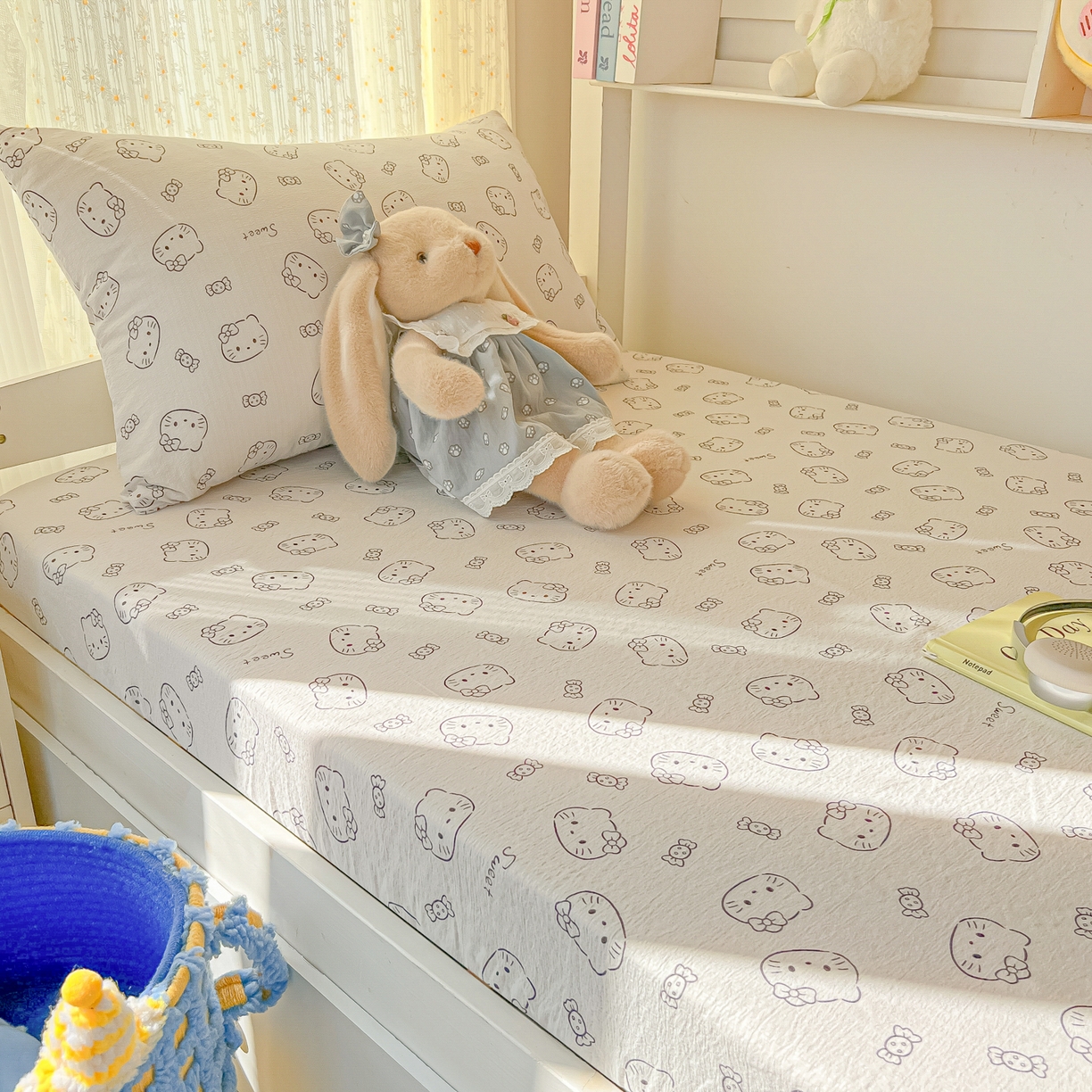 91家纺网 家纺一手货源 找家纺 韩巢家纺 2025新款双层纱学生宿舍寝室床笠单件单床笠上下铺防滑床单床垫套 猫咪恋人