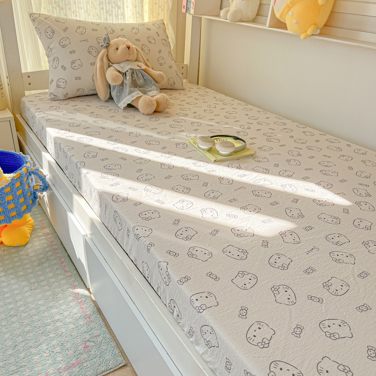 91家纺网 家纺一手货源 找家纺 韩巢家纺 2025新款双层纱学生宿舍寝室床笠单件单床笠上下铺防滑床单床垫套 猫咪恋人