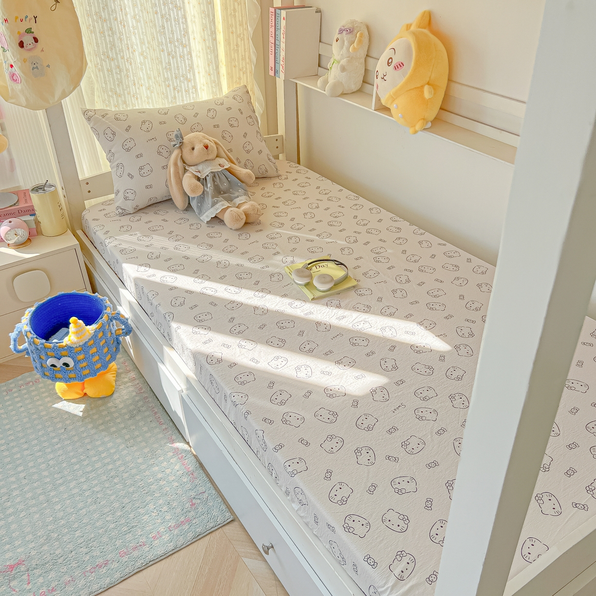 91家纺网 家纺一手货源 找家纺 韩巢家纺 2025新款双层纱学生宿舍寝室床笠单件单床笠上下铺防滑床单床垫套 猫咪恋人