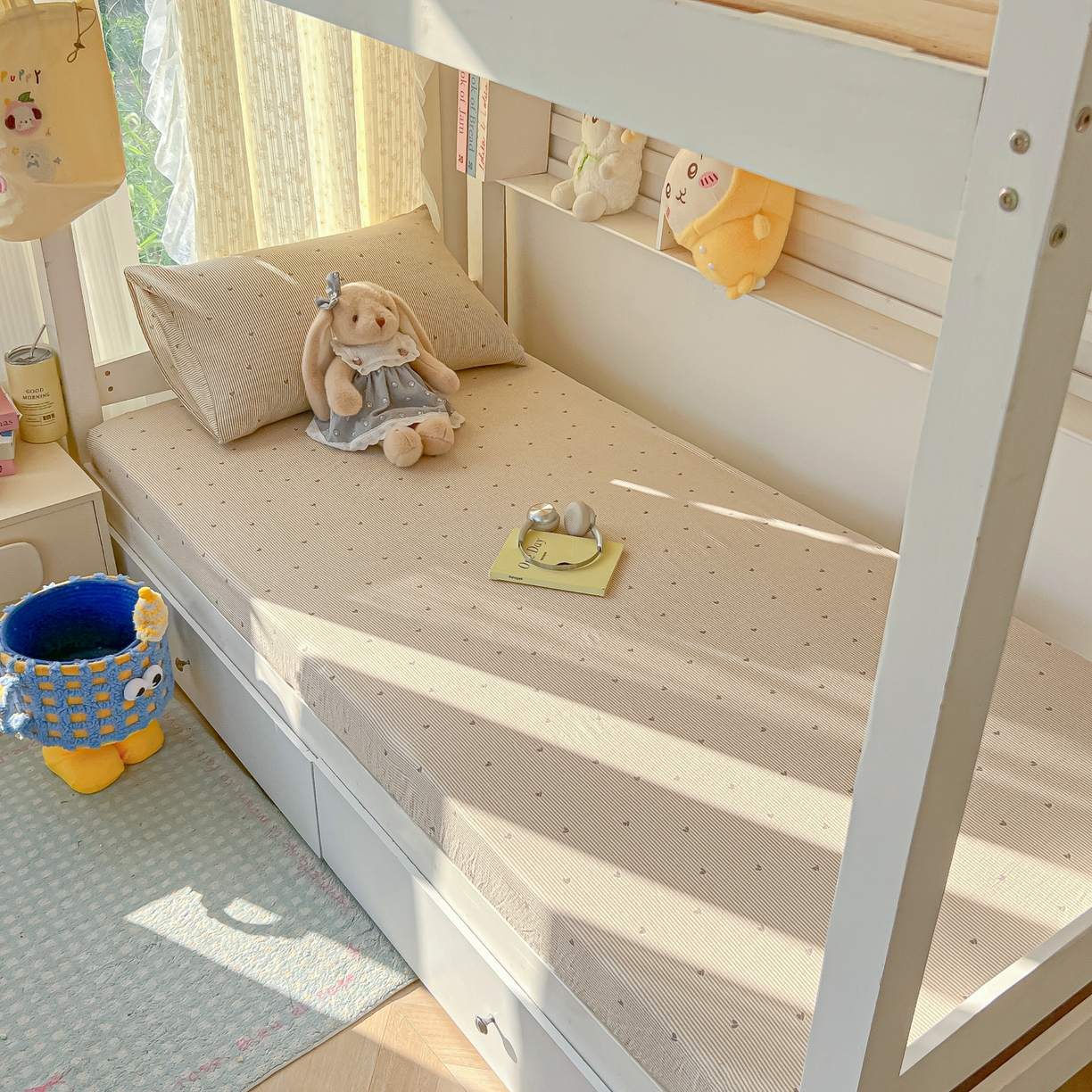 91家纺网 家纺一手货源 找家纺 韩巢家纺 2025新款双层纱学生宿舍寝室床笠单件单床笠上下铺防滑床单床垫套 米倾心