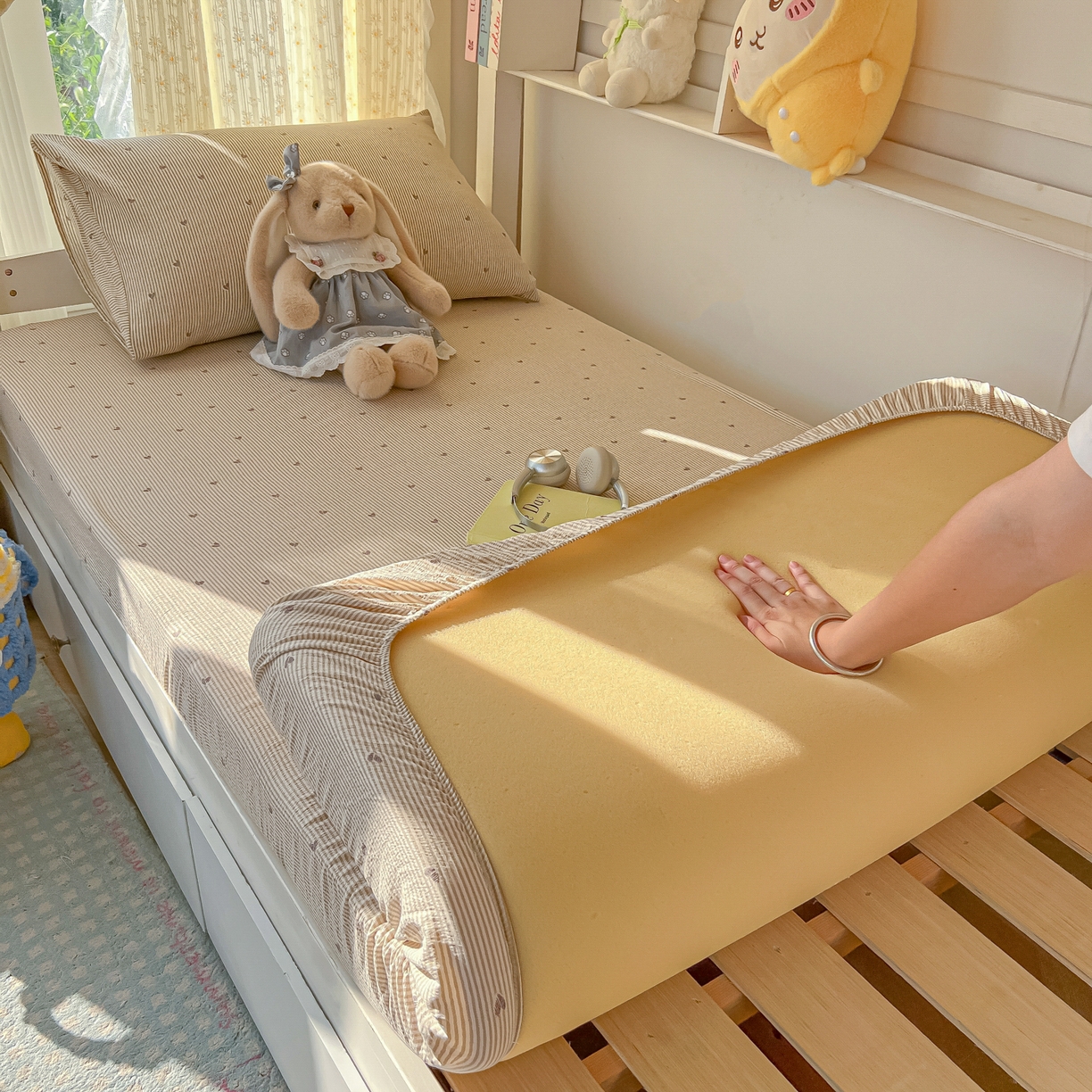 91家纺网 家纺一手货源 找家纺 韩巢家纺 2025新款双层纱学生宿舍寝室床笠单件单床笠上下铺防滑床单床垫套 米倾心