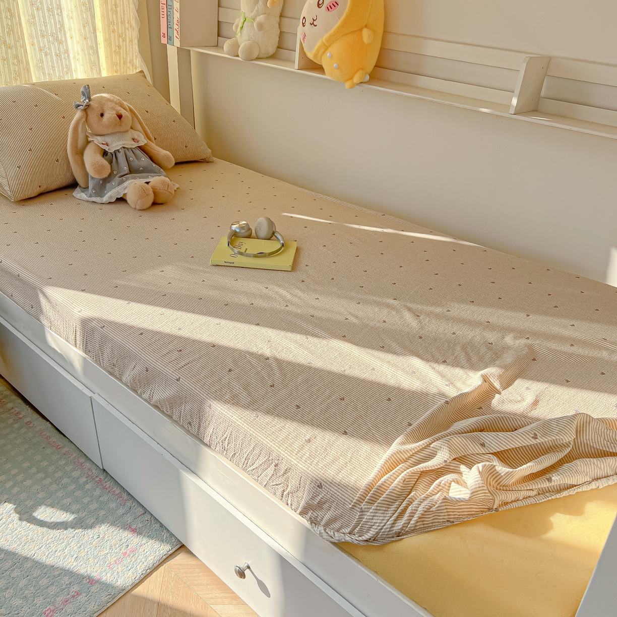 91家纺网 家纺一手货源 找家纺 韩巢家纺 2025新款双层纱学生宿舍寝室床笠单件单床笠上下铺防滑床单床垫套 米倾心