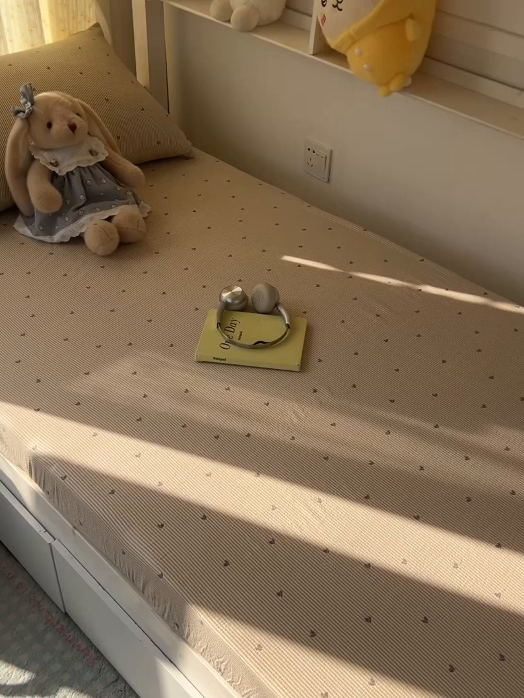 91家纺网 家纺一手货源 找家纺 韩巢家纺 2025新款双层纱学生宿舍寝室床笠单件单床笠上下铺防滑床单床垫套 米倾心