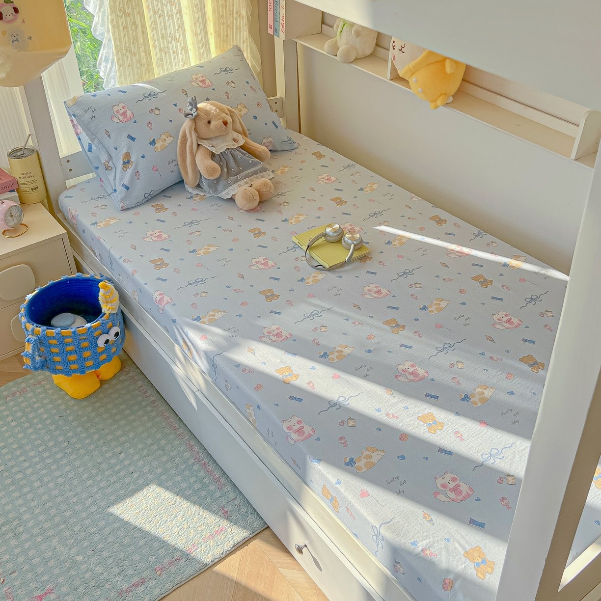 91家纺网 家纺一手货源 找家纺 韩巢家纺 2025新款双层纱学生宿舍寝室床笠单件单床笠上下铺防滑床单床垫套 小猫时光篮