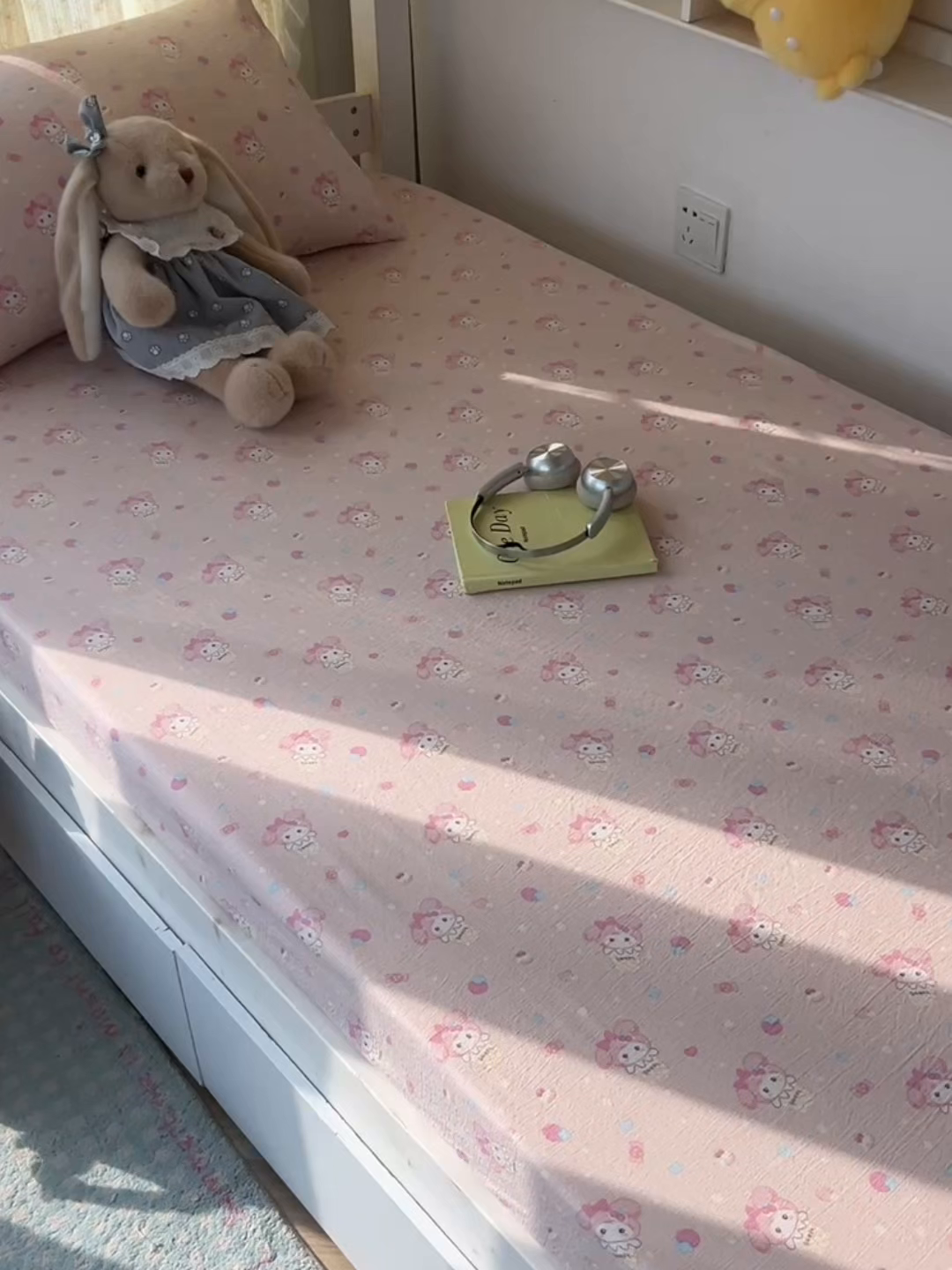 91家纺网 家纺一手货源 找家纺 韩巢家纺 2025新款双层纱学生宿舍寝室床笠单件单床笠上下铺防滑床单床垫套 小美冰激凌