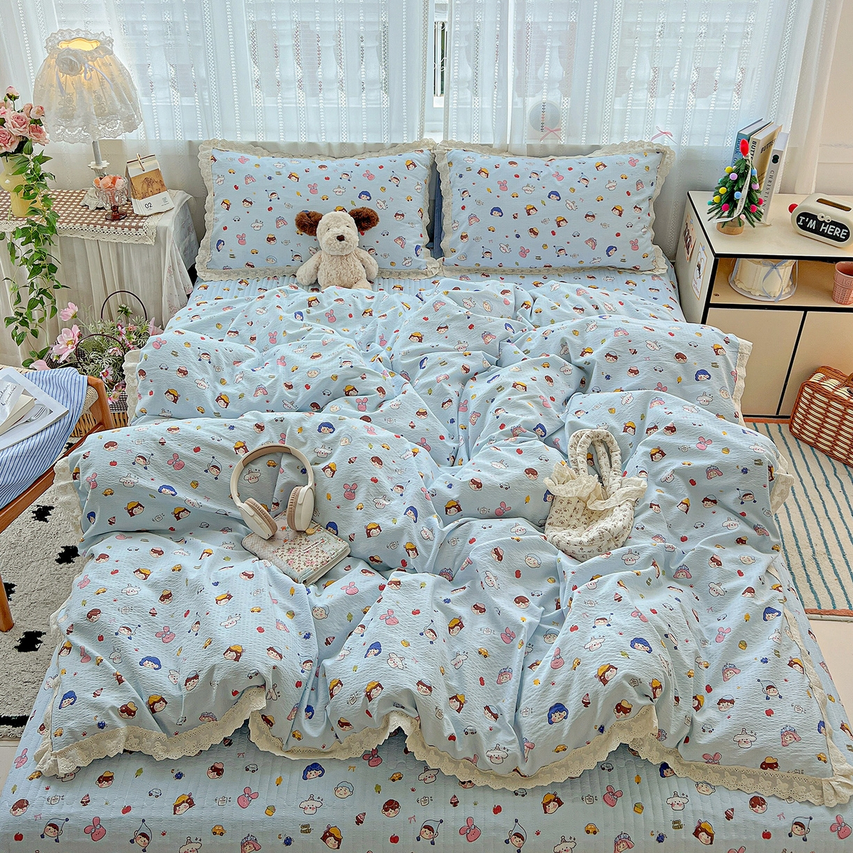 91家纺网 家纺一手货源 找家纺 富米莱（原臻工厂） 2025新款全棉蝴蝶花边热销款韩式云感亲肤棉床盖床裙四件套 阿呆-蓝（蝴蝶花边款）