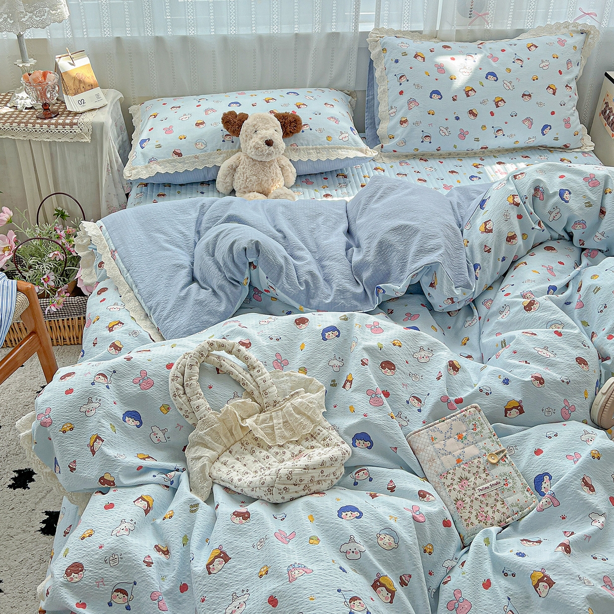 91家纺网 家纺一手货源 找家纺 富米莱（原臻工厂） 2025新款全棉蝴蝶花边热销款韩式云感亲肤棉床盖床裙四件套 阿呆-蓝（蝴蝶花边款）