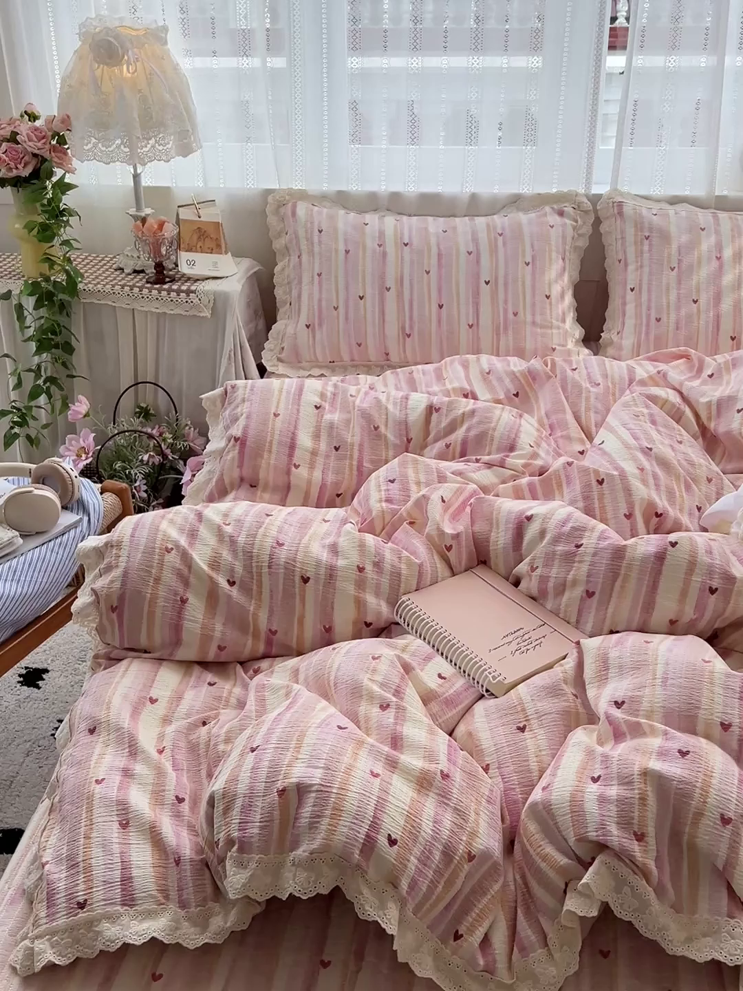 91家纺网 家纺一手货源 找家纺 富米莱（原臻工厂） 2025新款全棉蝴蝶花边热销款韩式云感亲肤棉床盖床裙四件套 红爱心（蝴蝶花边款）