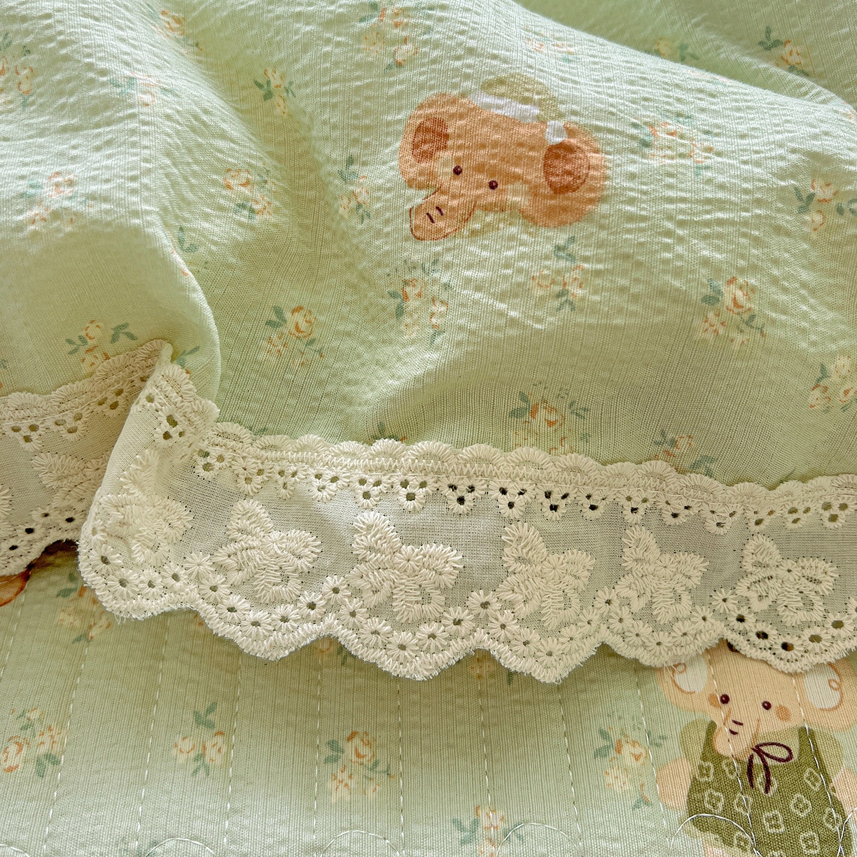 91家纺网 家纺一手货源 找家纺 富米莱（原臻工厂） 2025新款全棉蝴蝶花边热销款韩式云感亲肤棉床盖床裙四件套 快乐小象（蝴蝶花边款）