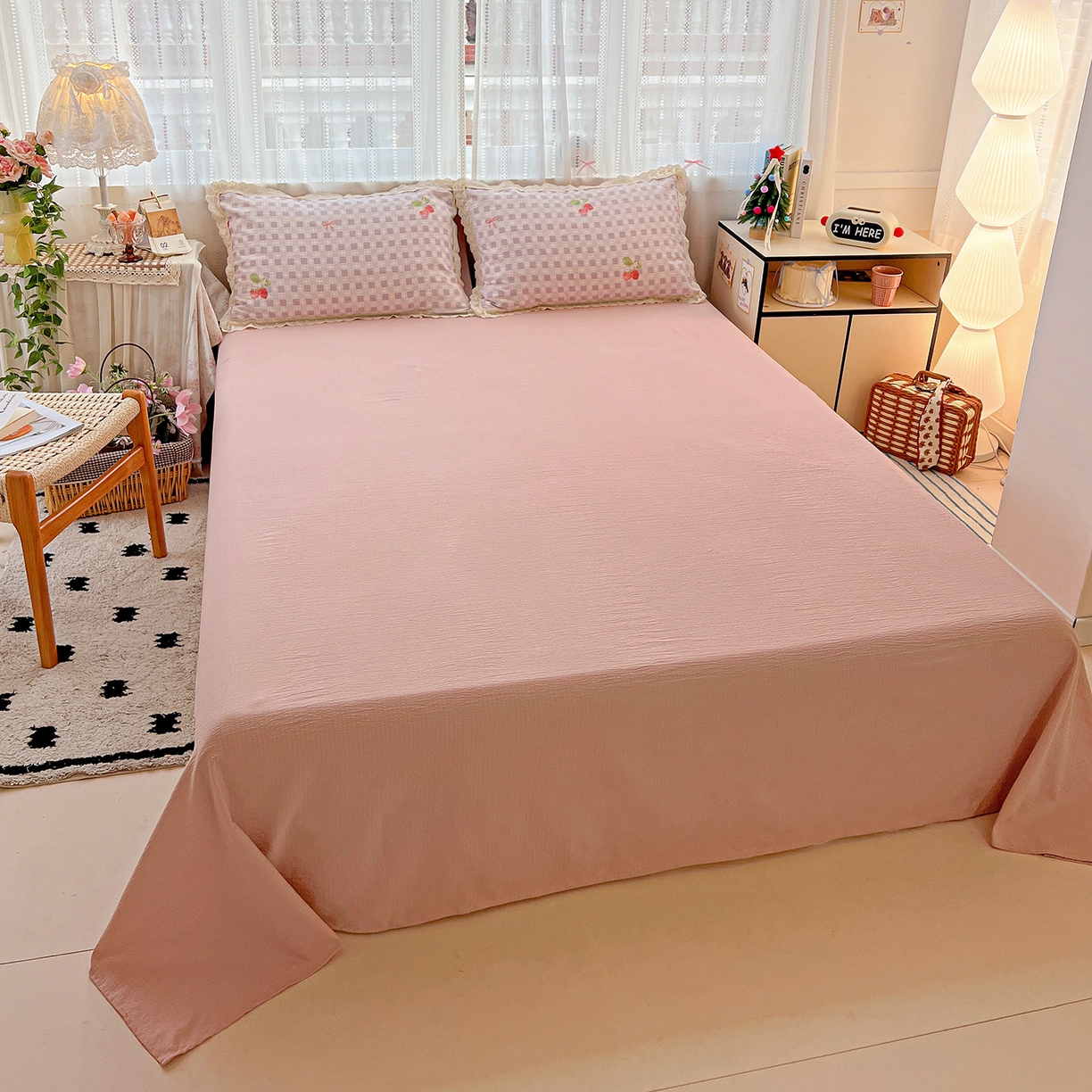 91家纺网 家纺一手货源 找家纺 富米莱（原臻工厂） 2025新款全棉蝴蝶花边热销款韩式云感亲肤棉床盖床裙四件套 有草莓的地方（蝴蝶花边款）