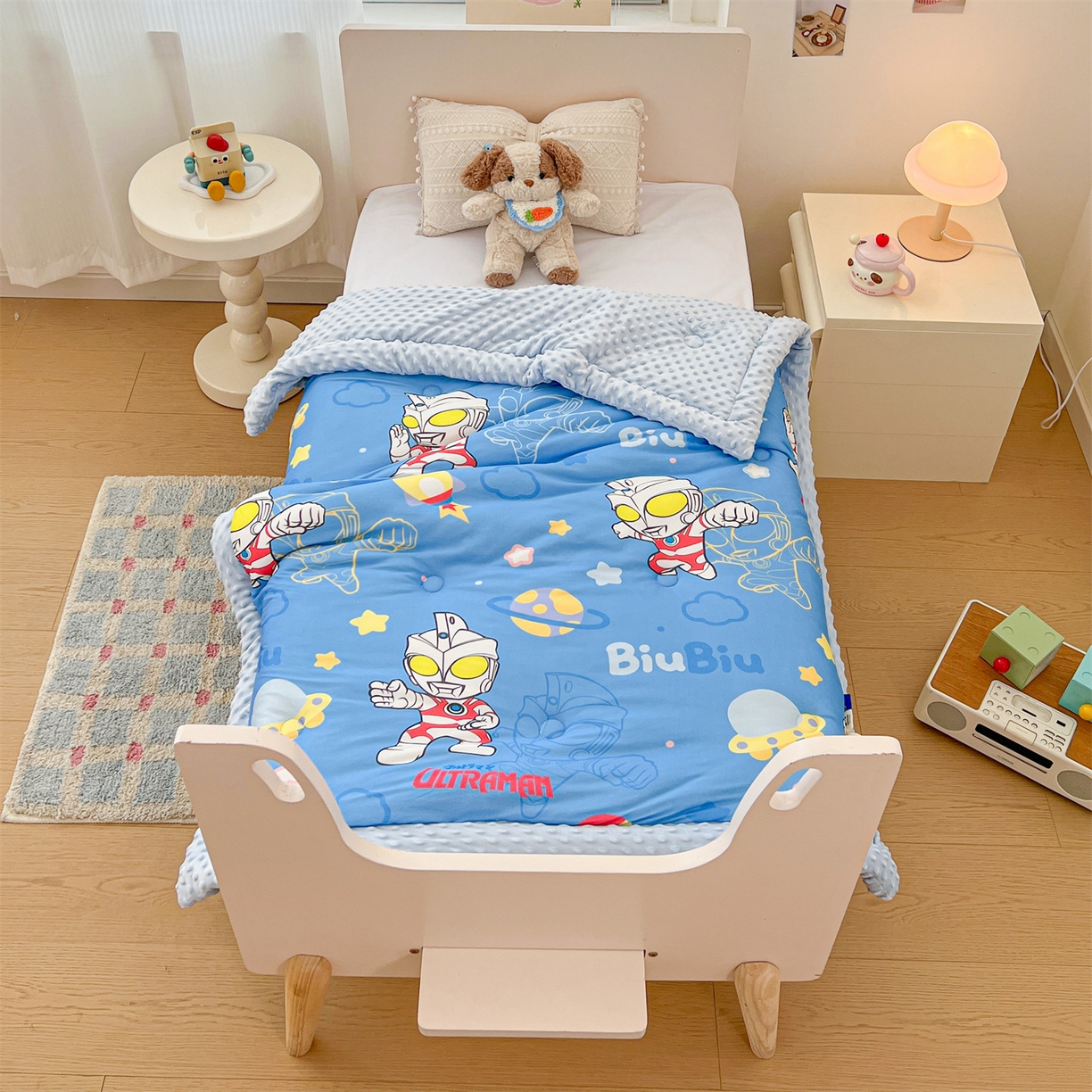 91家纺网 家纺一手货源 找家纺 （总）名兮家居 2025秋冬新款母婴级经典奥特曼三丽鸥豆豆被 被子被芯