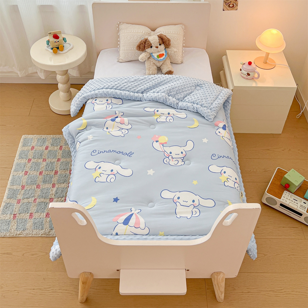 91家纺网 家纺一手货源 找家纺 名兮家居 2025秋冬新款母婴级经典奥特曼三丽鸥豆豆被 被子被芯 气球玉桂狗