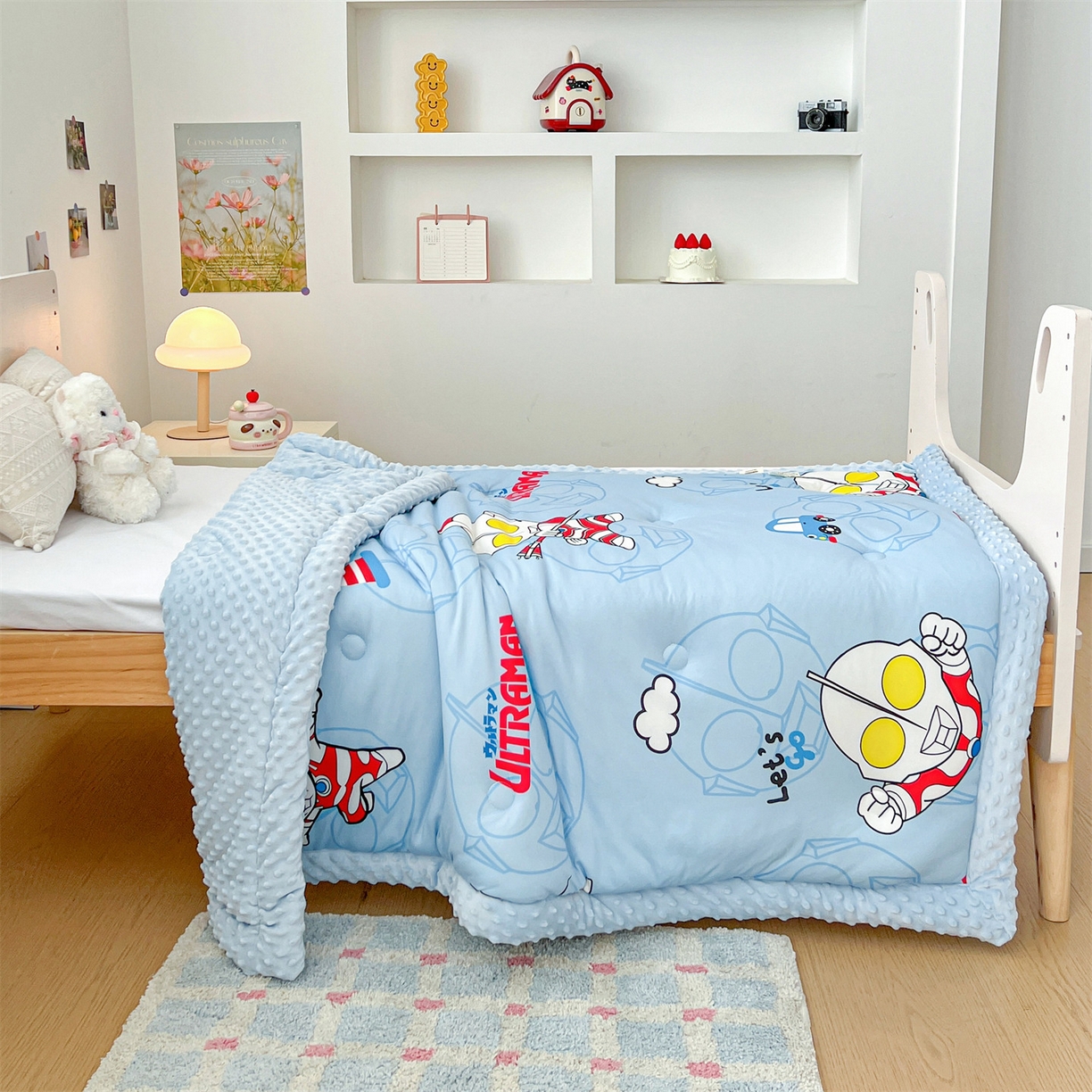 91家纺网 家纺一手货源 找家纺 名兮家居 2025秋冬新款母婴级经典奥特曼三丽鸥豆豆被 被子被芯 奥特兄弟