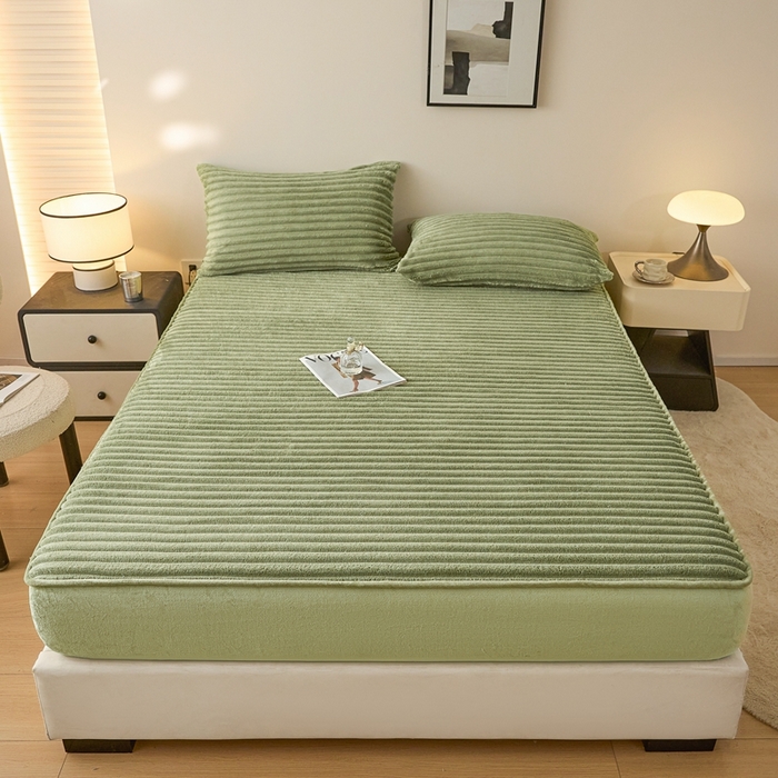 91家纺网 家纺一手货源 找家纺 欧邦 2025新款兔兔绒牛奶绒抽条床笠 抽条床笠-绿茶