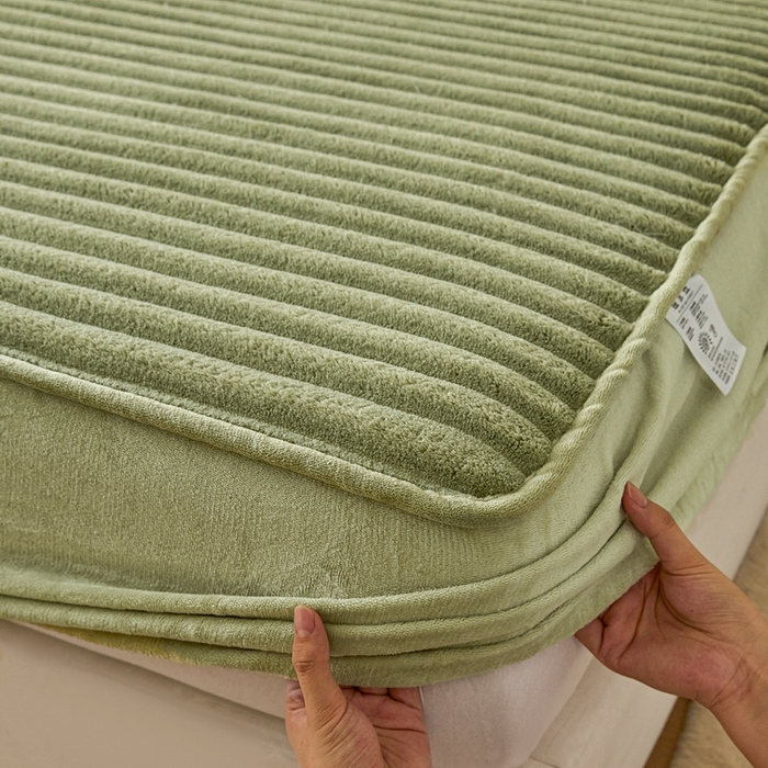 91家纺网 家纺一手货源 找家纺 欧邦 2025新款兔兔绒牛奶绒抽条床笠 抽条床笠-绿茶