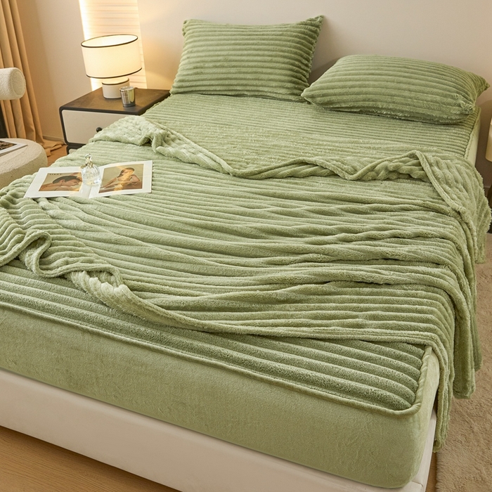 91家纺网 家纺一手货源 找家纺 欧邦 2025新款兔兔绒牛奶绒抽条床笠 抽条床笠-绿茶