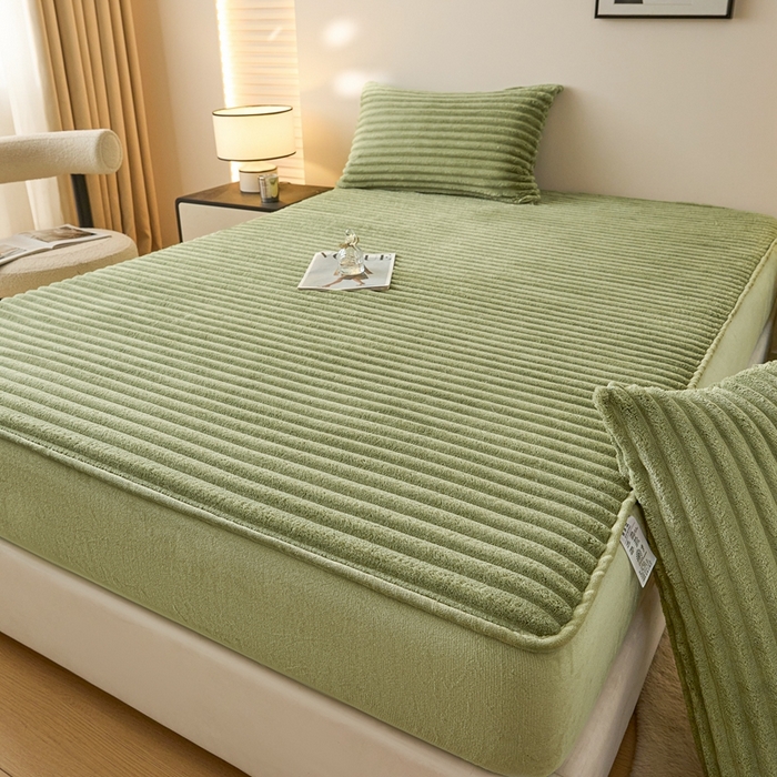 91家纺网 家纺一手货源 找家纺 欧邦 2025新款兔兔绒牛奶绒抽条床笠 抽条床笠-绿茶