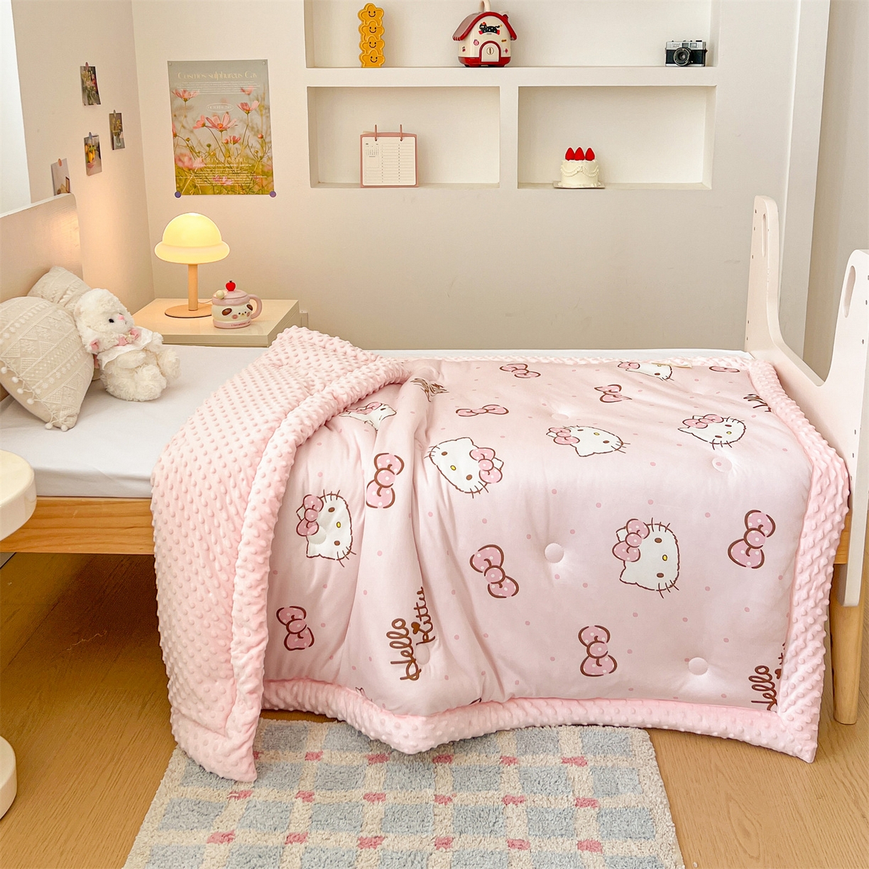 91家纺网 家纺一手货源 找家纺 名兮家居 2025秋冬新款母婴级经典奥特曼三丽鸥豆豆被 被子被芯 呆萌kt