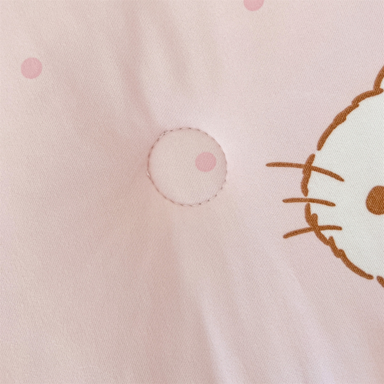 91家纺网 家纺一手货源 找家纺 名兮家居 2025秋冬新款母婴级经典奥特曼三丽鸥豆豆被 被子被芯 呆萌kt