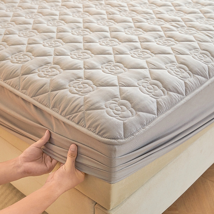 91家纺网 家纺一手货源 找家纺 （总）小萌虎2025新款A类原棉大豆防水款夹棉床笠