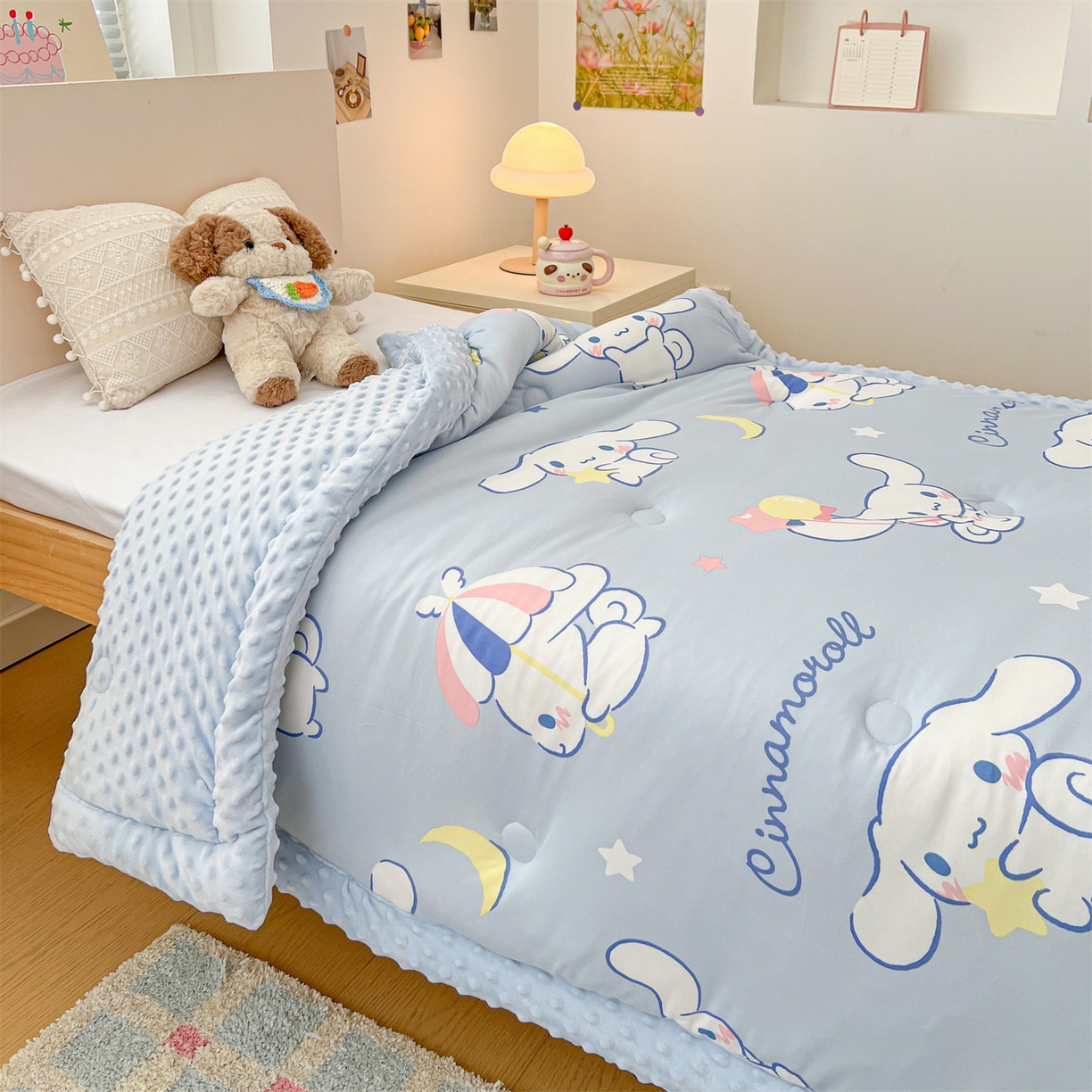 91家纺网 家纺一手货源 找家纺 名兮家居 2025秋冬新款母婴级经典奥特曼三丽鸥豆豆被 被子被芯 气球玉桂狗