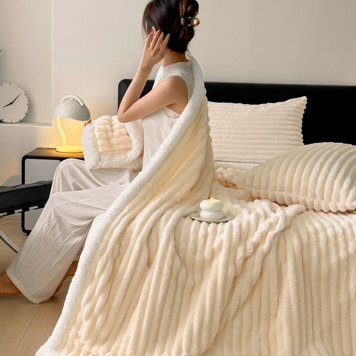 91家纺网 家纺一手货源 找家纺 （总）欧邦  2025新款双层条纹羊羔绒毛毯